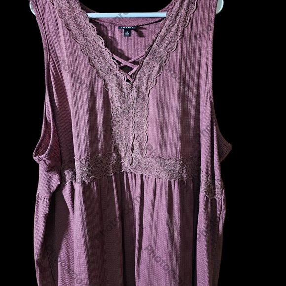 torrid Tops - Torrid Size 6 Mauve Lace Trim Tank Top